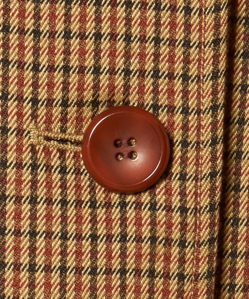 釦アップ (brown×red)
