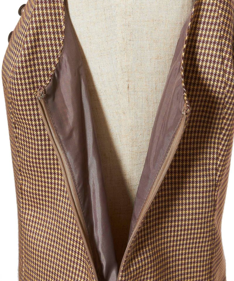 Side fastener (brown x yellow)