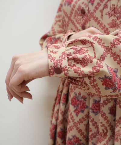 beifge×red / sleeves