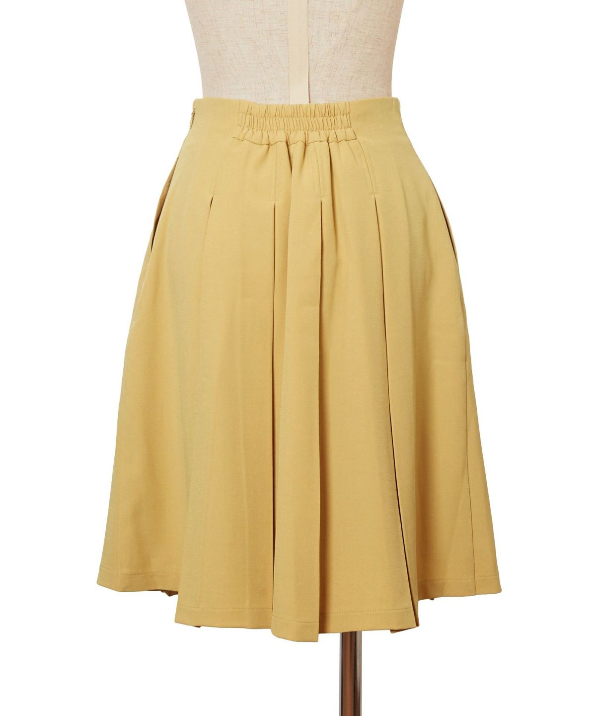 バック (light yellow)