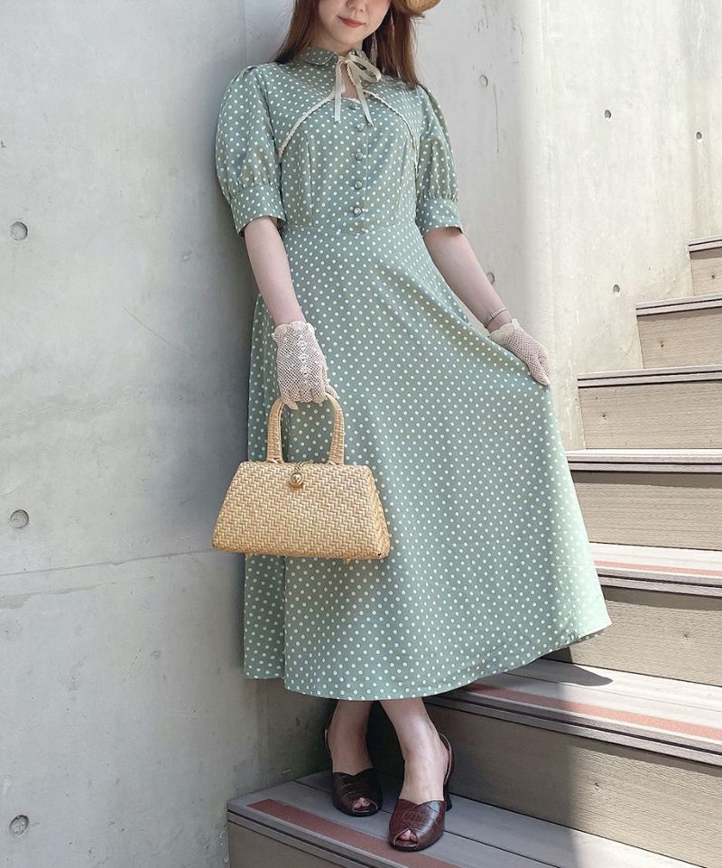 green × white / 153cm / S size wearing