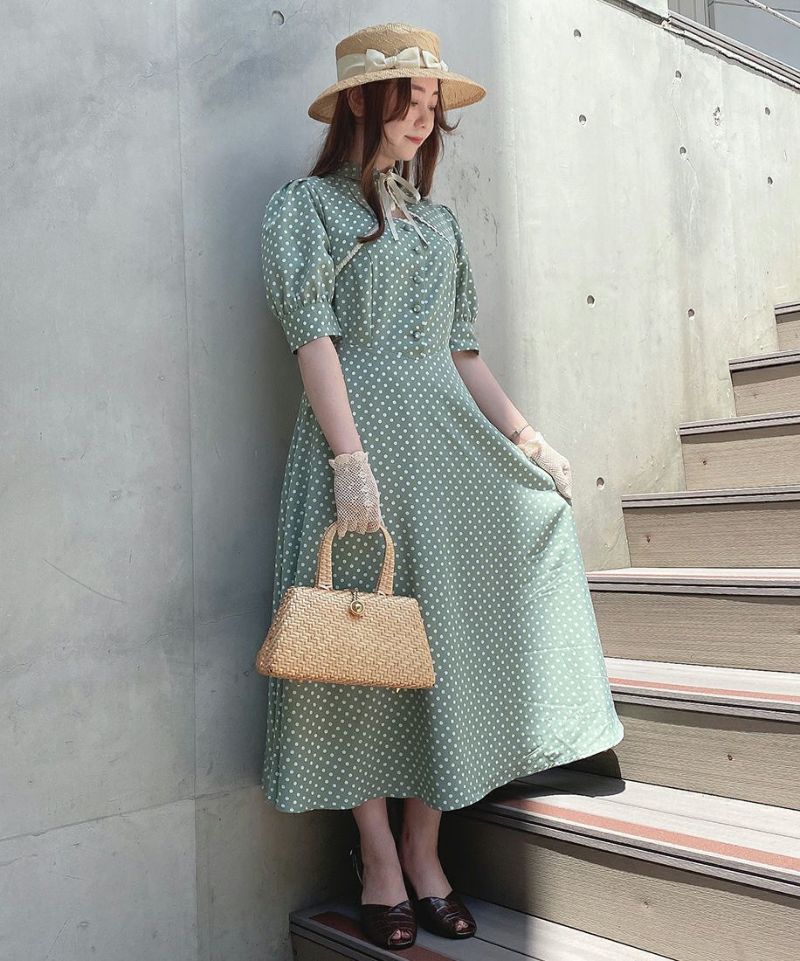 green × white / 153cm / S size wearing