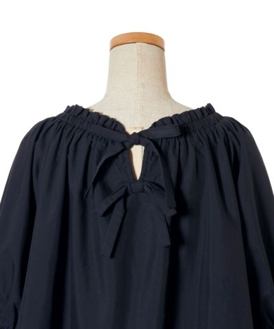 Back ribbon (black)