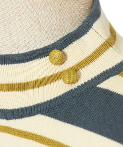 Button (blue green)