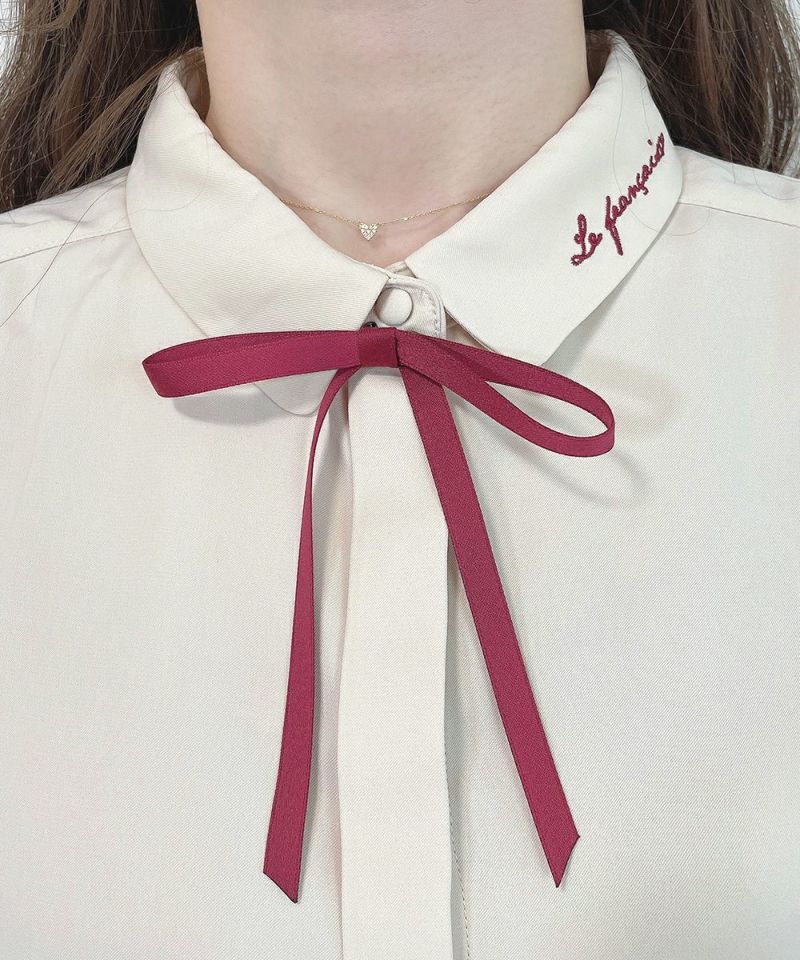 light beige / ribbon tie