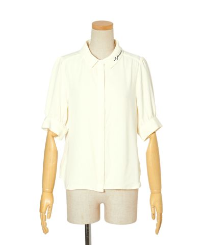 When removing the ribbon tie (off white)