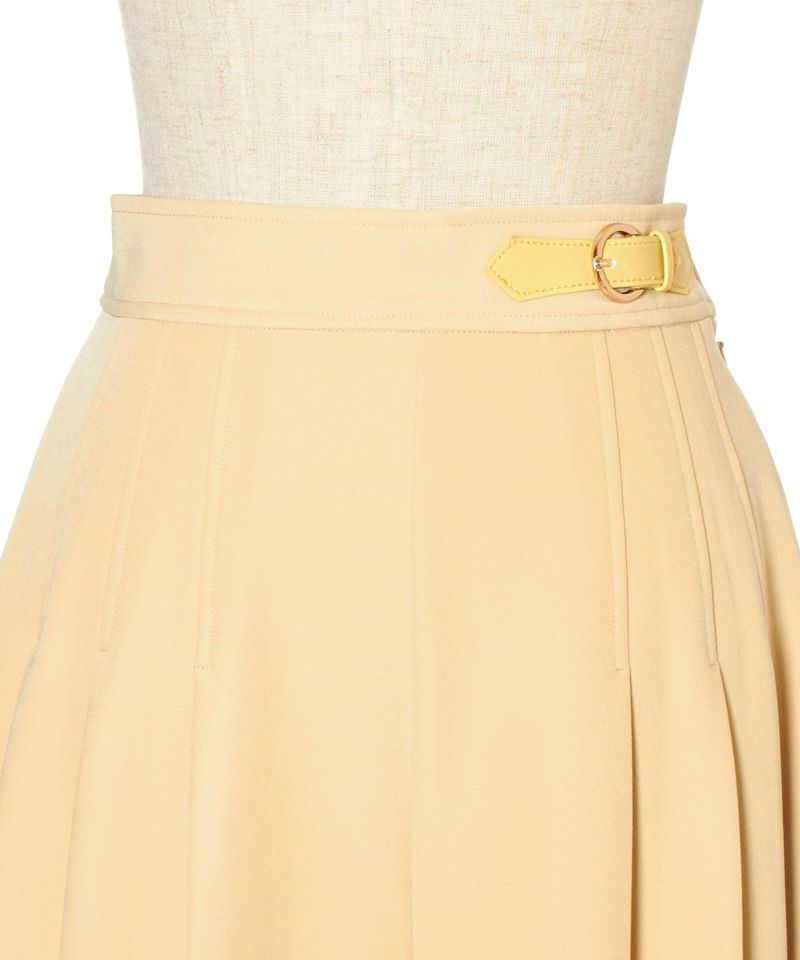 Front up (light yellow)