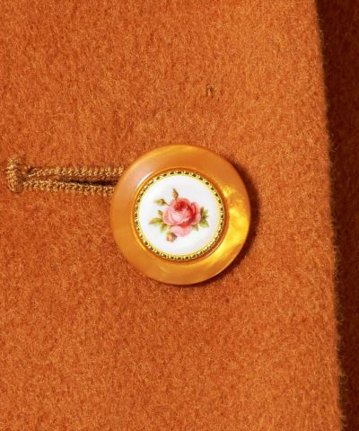 Button up (orange)