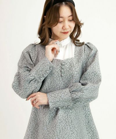 light gray / 153cm *Layered with blouse