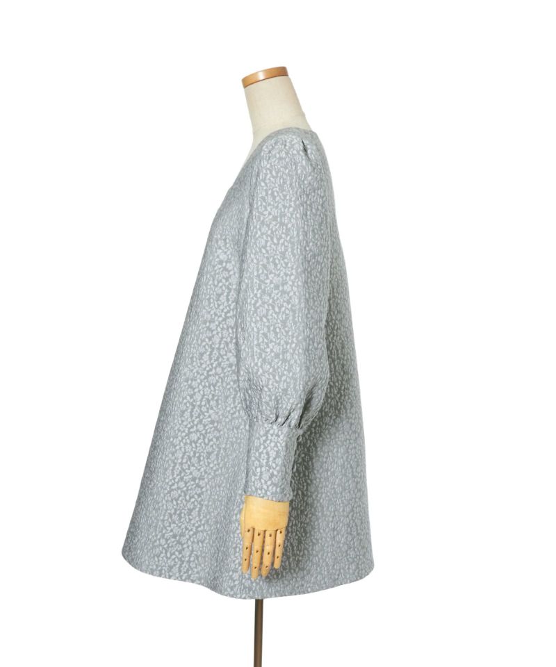Side (light gray)
