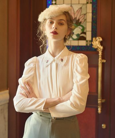 Rose cameo embroidery collar blouse/an another angelus [43BF02j009]