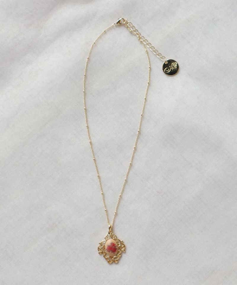 beige×red