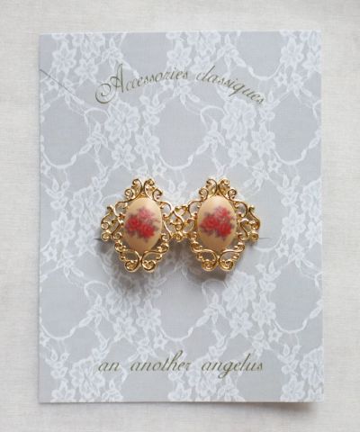 beige×red
