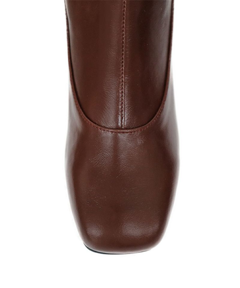 toes (brown)