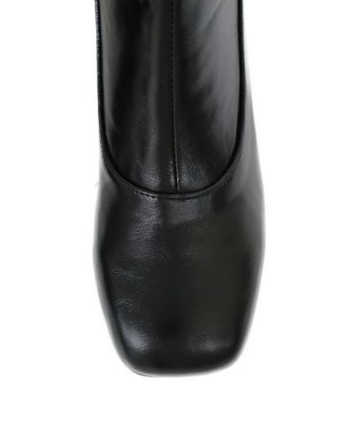 Toe (black)