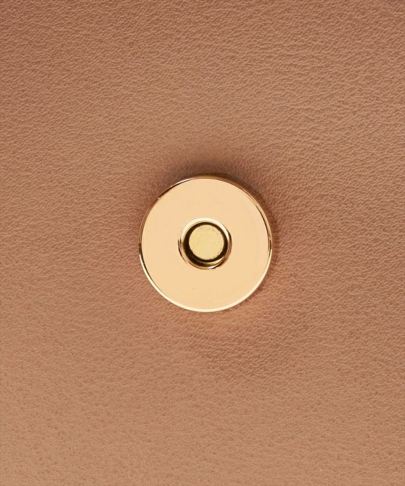 button (beige×white)