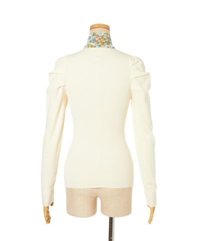 off white (back)