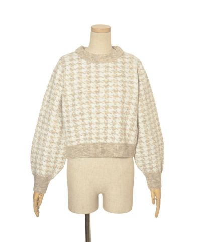 off white × beige