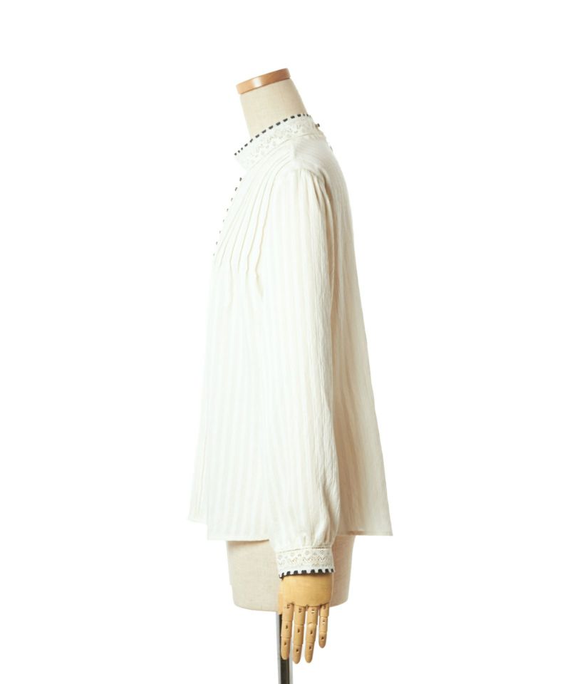 Side (off white x navy)