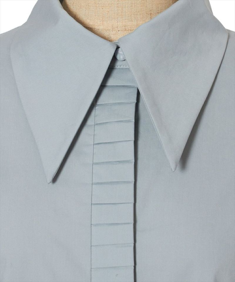 Collar up (light blue)
