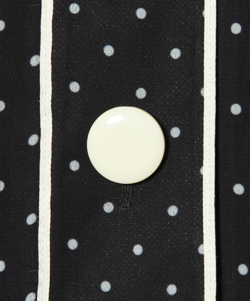Button up (black x white)