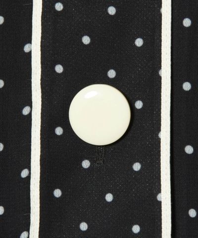 Button up (black x white)