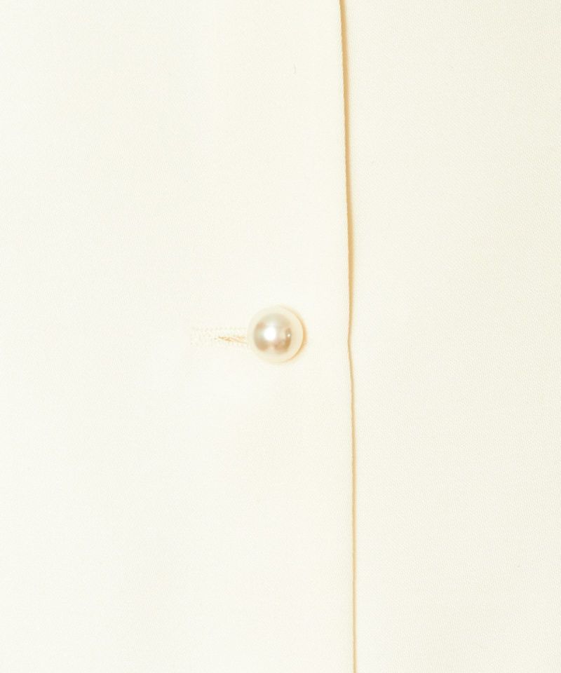 Button up (off white)