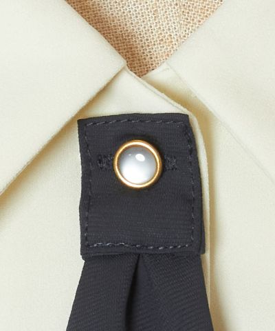 Collar button (off white×navy)