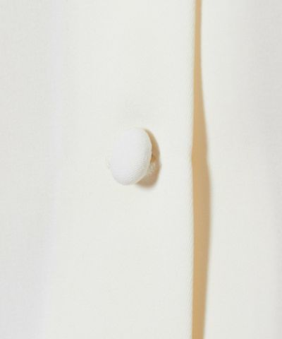 Button (off white)
