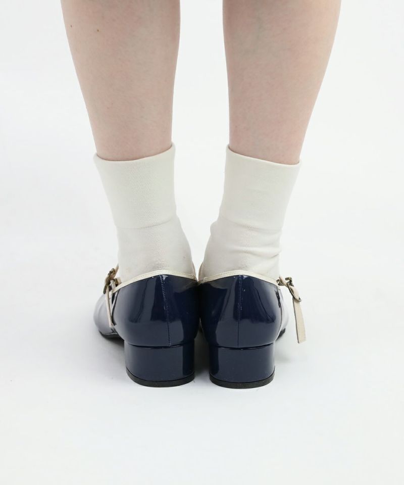 Navy × white
