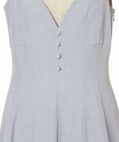 waist up (blue gray)