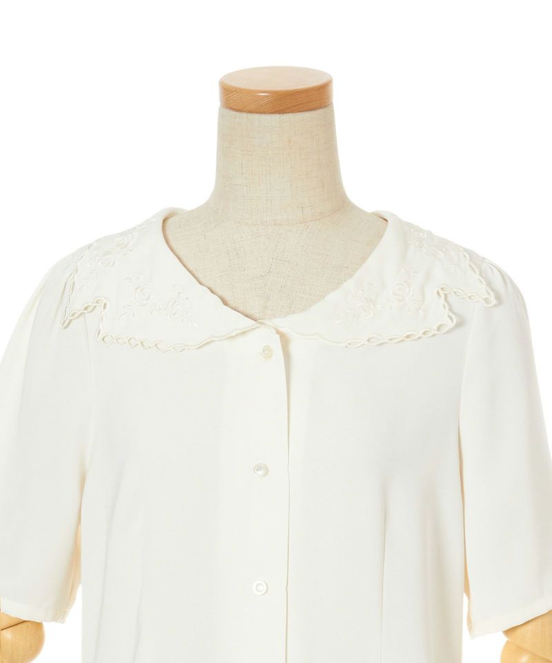 Front up (off white)