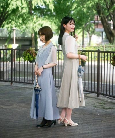 Left: light gray / 149cm Right: off white / 167cm