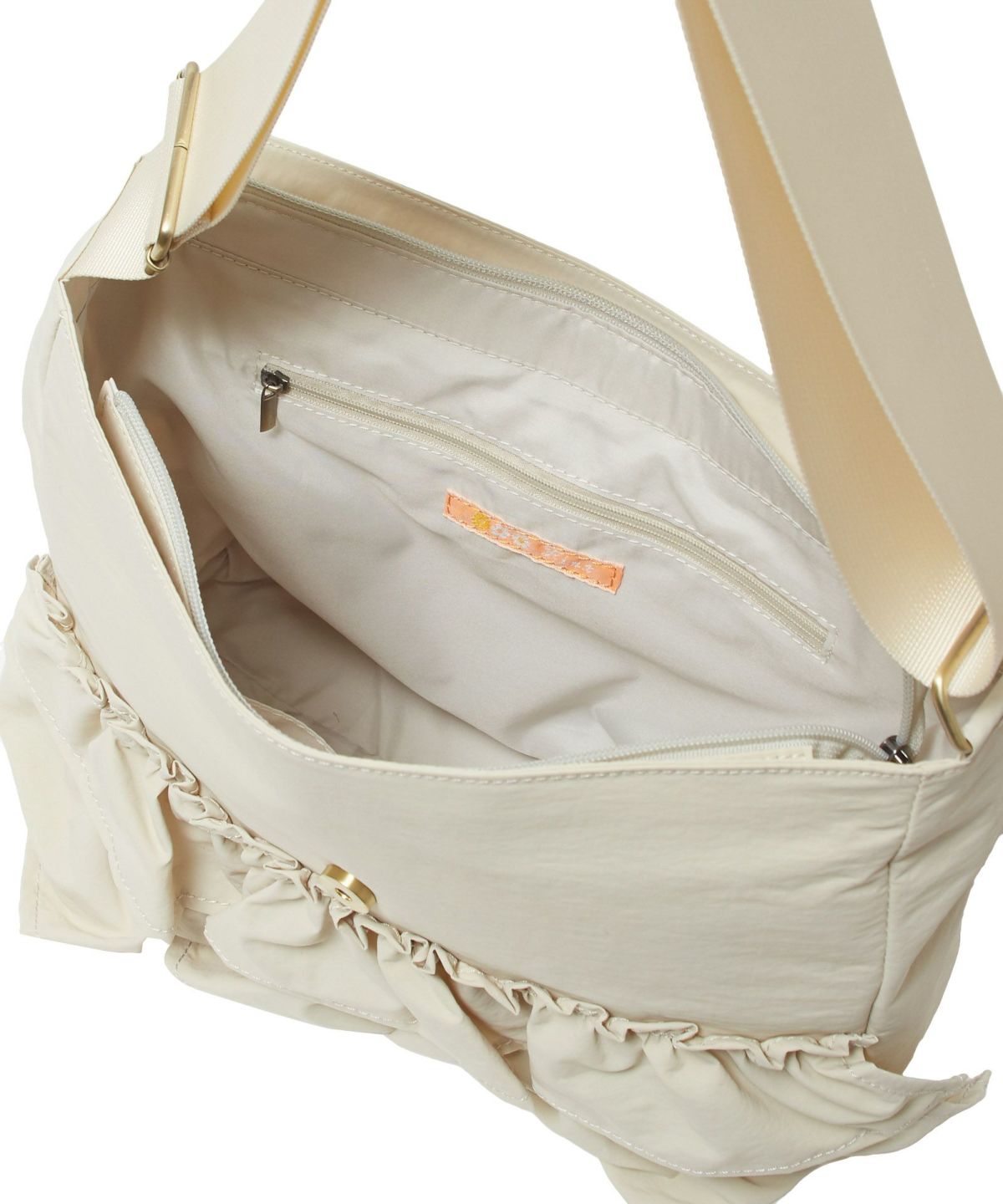 開けた状態 (ivory)