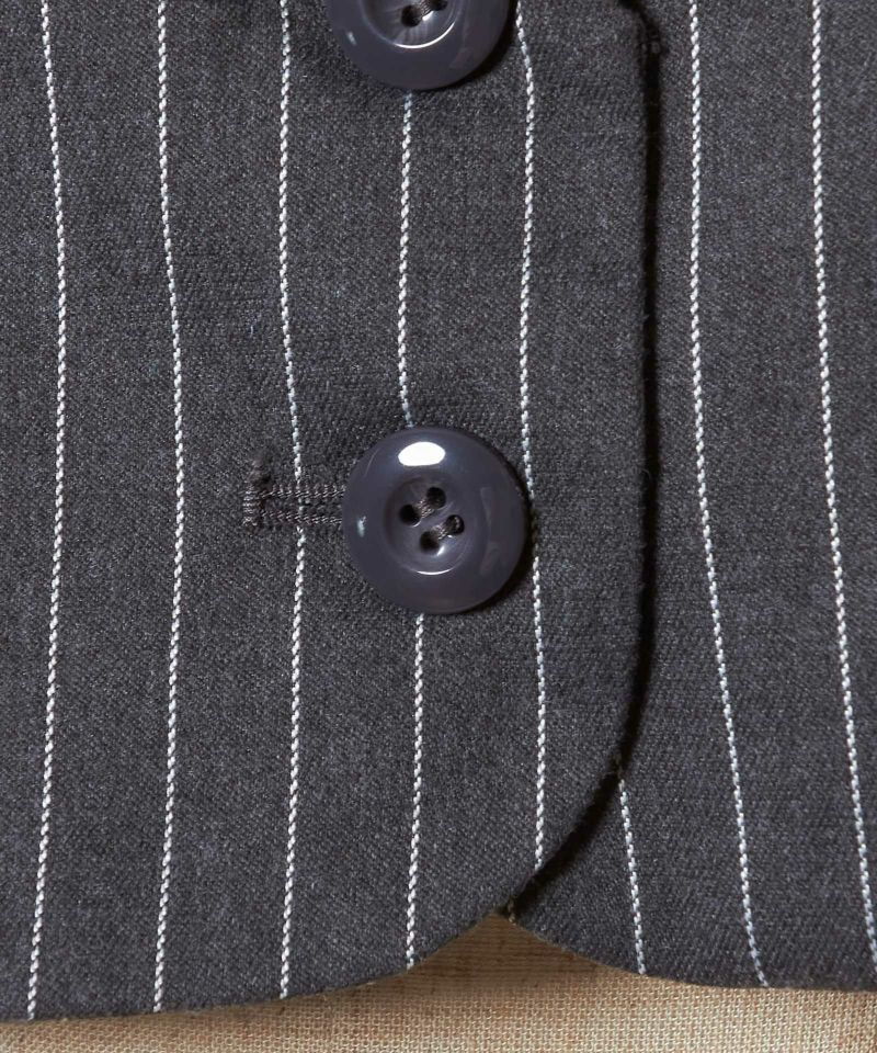 Button up (gray)