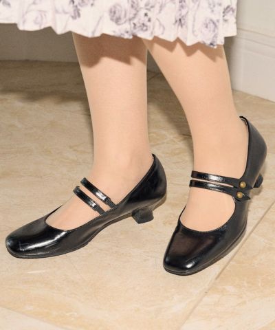 □ Double strap pumps with buttons/an another angelus [47BA01c002]