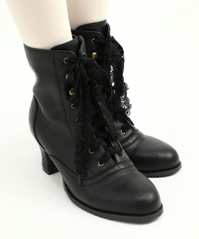 black / lace ribbon