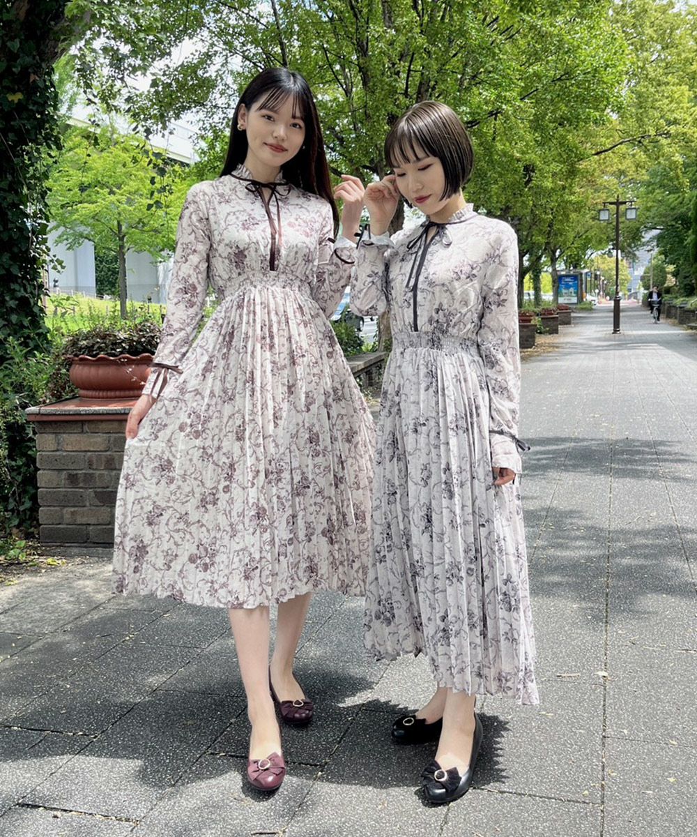 左:brown / 167cm   右:charcoal / 149cm