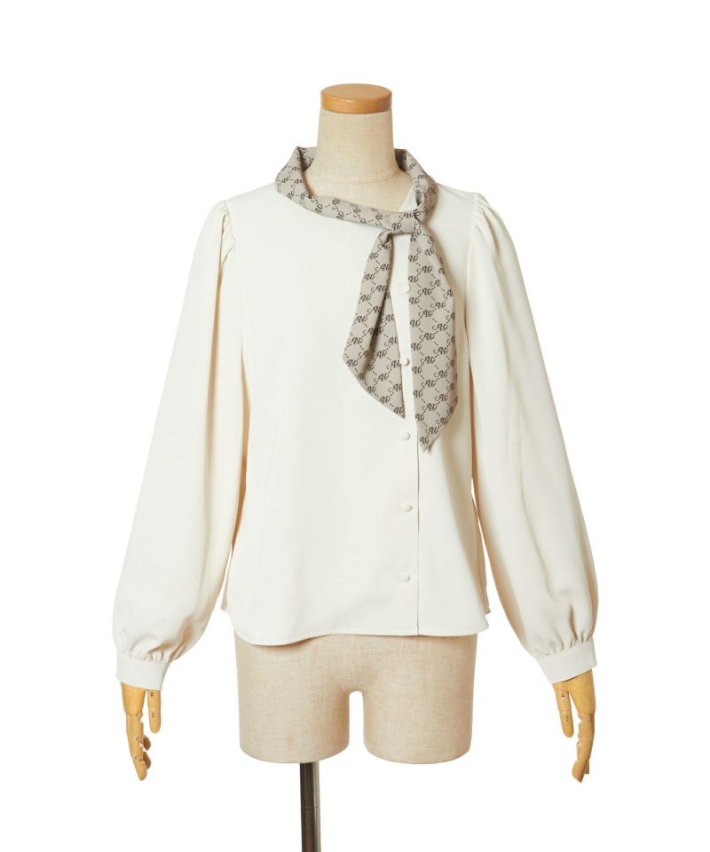 off white × beige