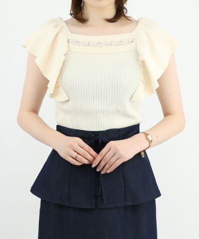 □Ruffle knit pullover with front lace/an another angelus [46BJ03f014]