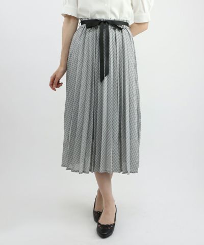 black × white / 158cm