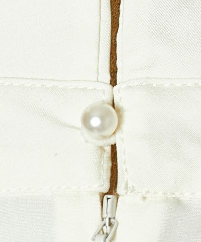 Back button up (ivory)