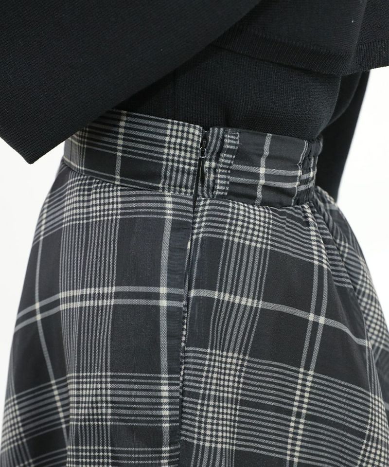 black × white / 158cm