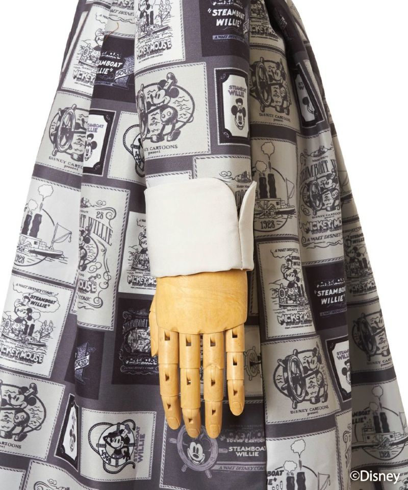 袖元アップ (black×white)