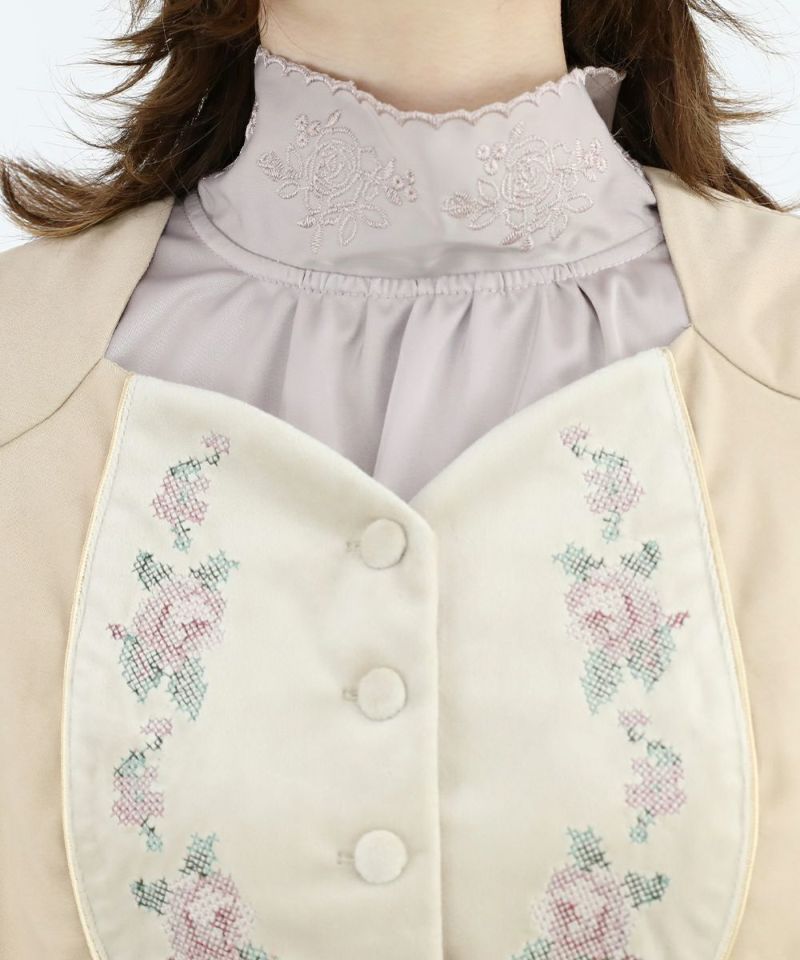 beige / 160cm / layered with a blouse