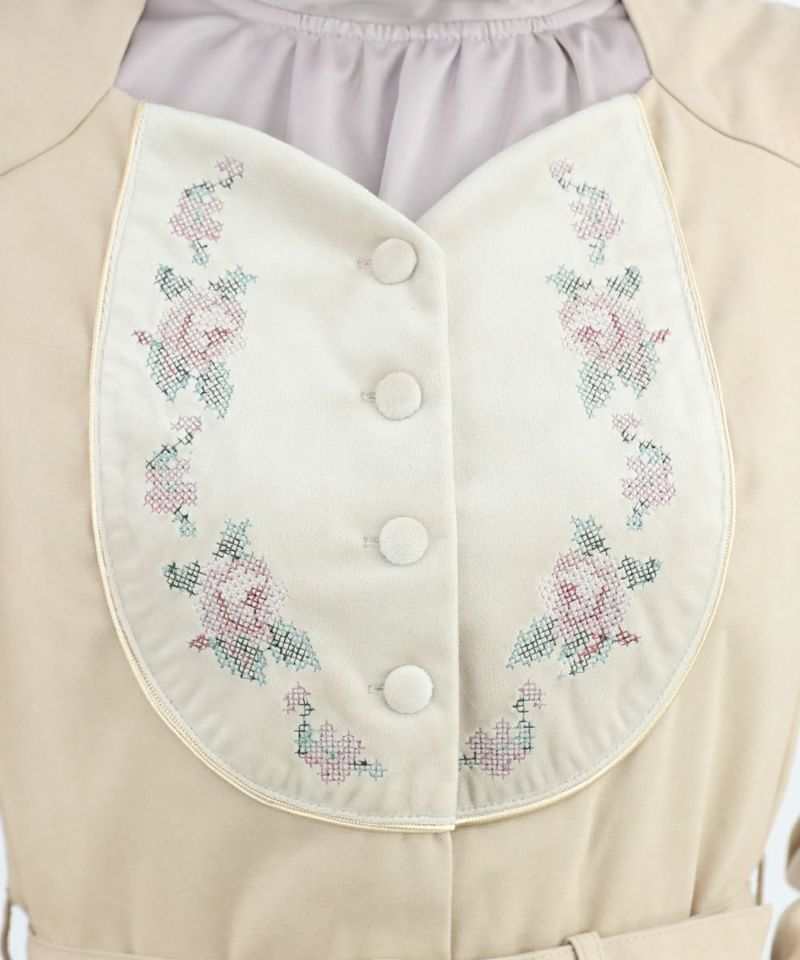 beige / 160cm / layered with a blouse