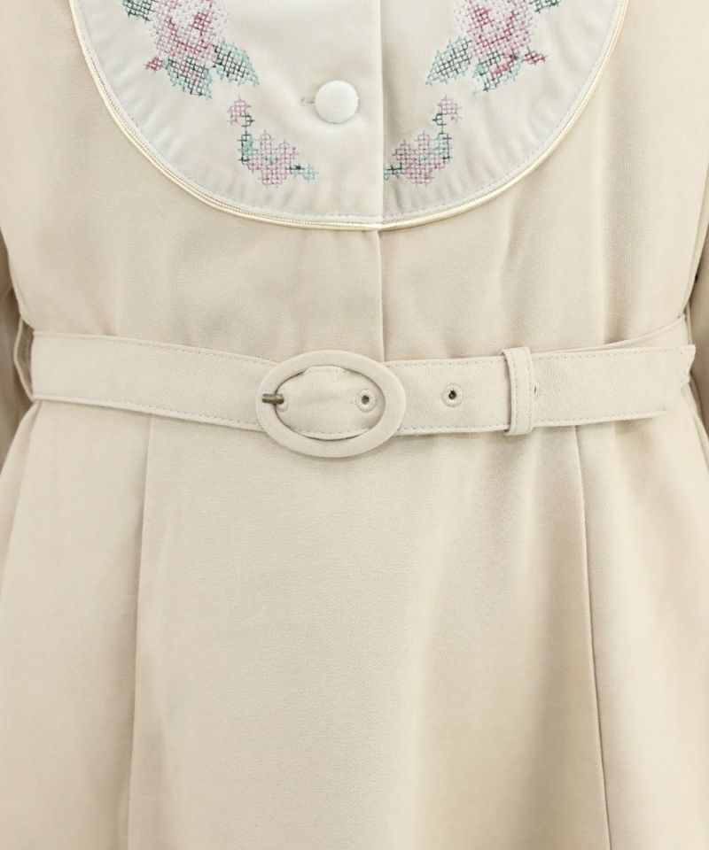 beige / 160cm / layered with a blouse