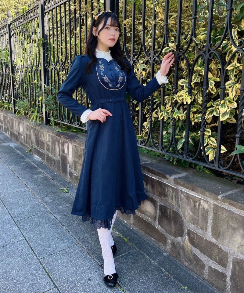navy / 167cm / layered with lace tops