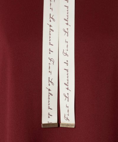 Ribbon up (red)