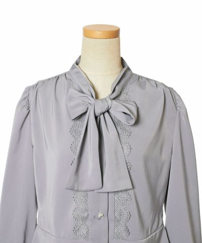 Front up (gray)
